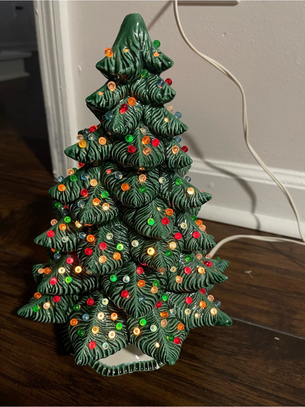 Scoots Ceramics Vintage tree